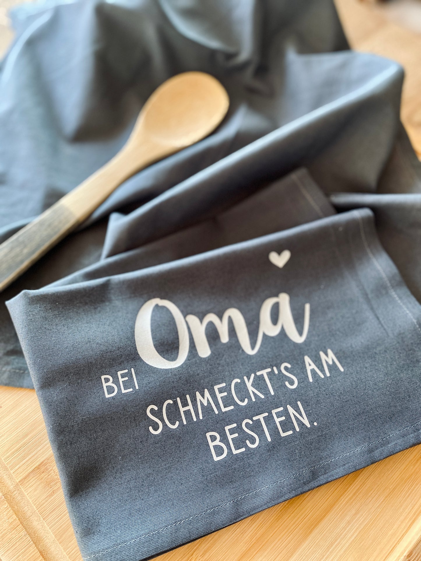 Schürze bei *Name* schmeckt's am Besten