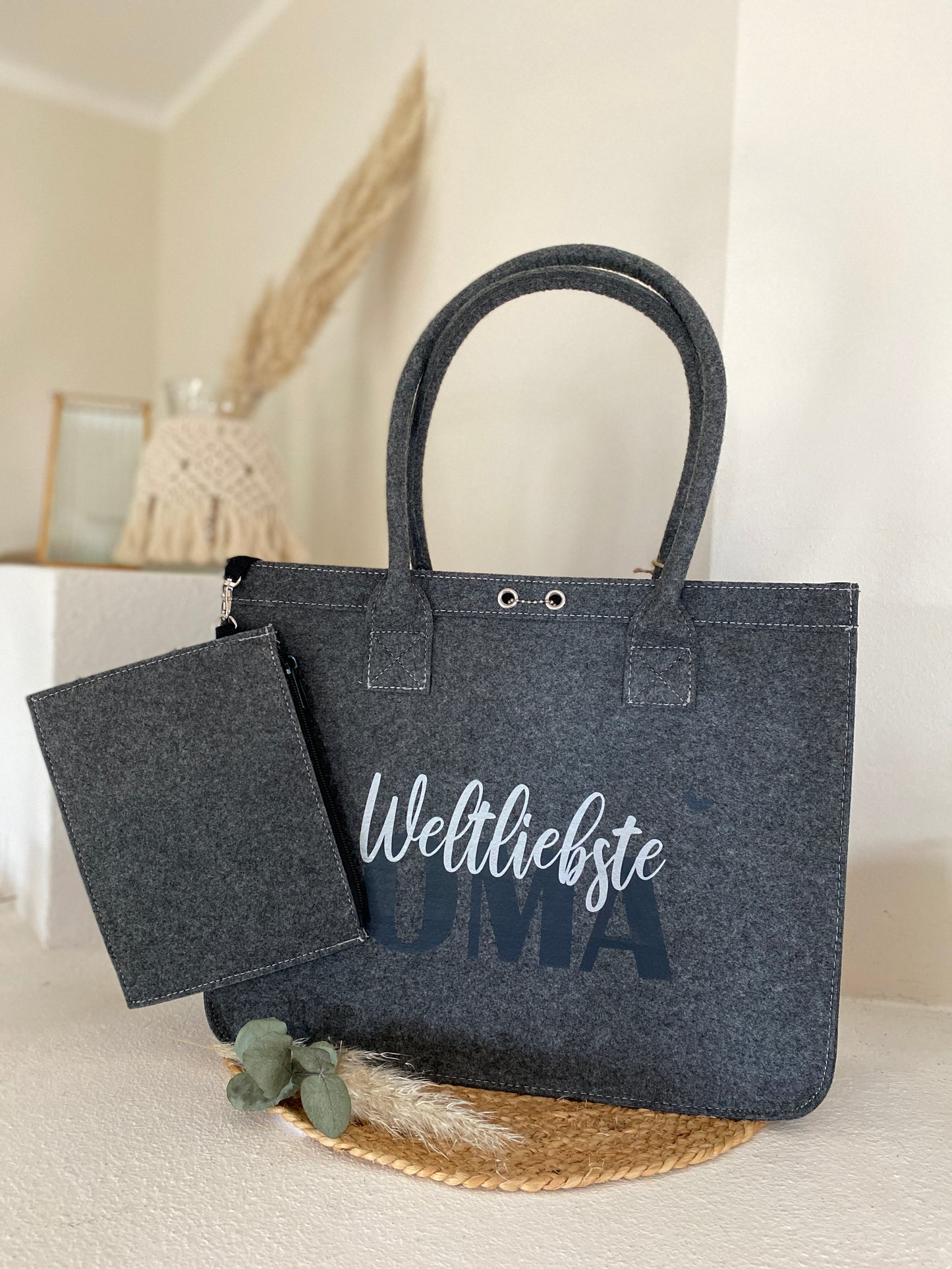 Filztasche "Weltliebste Oma, Mama, Wunschname"