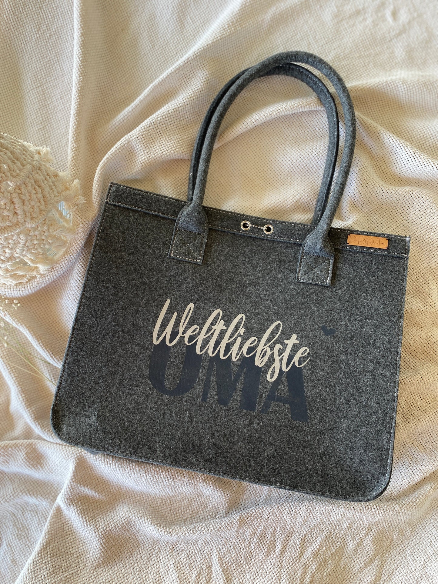 Filztasche "Weltliebste Oma, Mama, Wunschname"